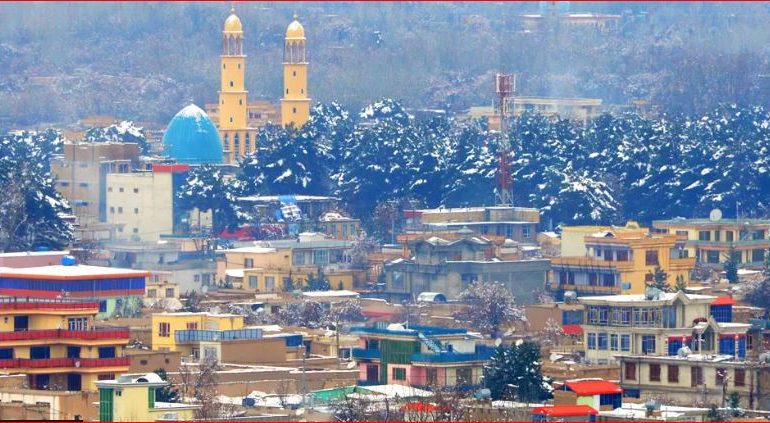 “JANË SHUMË FËMIJË”/ Sulm me bombë në një shkollë fetare në Afganistan, të paktën 10 të vdekur