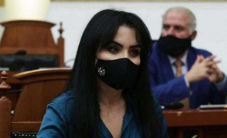 HYRI NË KUVEND ME LSI DHE DOLI ME PS/ Ediola Braha shpërblehet me postin e rëndësishëm