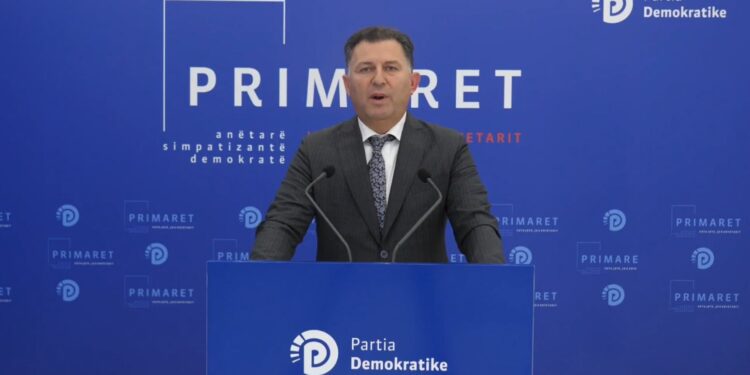 “PO E PRANOJ THIRRJEN TUAJ…”/ Kush është kreu lokal i PD-së që i bashkohet garës