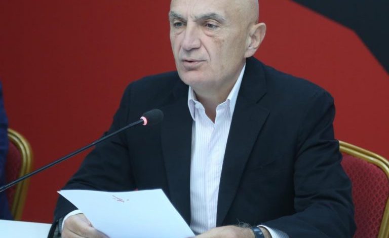 “TË RINJTË PO IKIN, RAMA PËRGJEGJËSI…”/ Meta: Zëri i zemërimit mbarëpopullor do të buçasë në sheshet e Tiranës, ora e llogaridhënies për të po afron