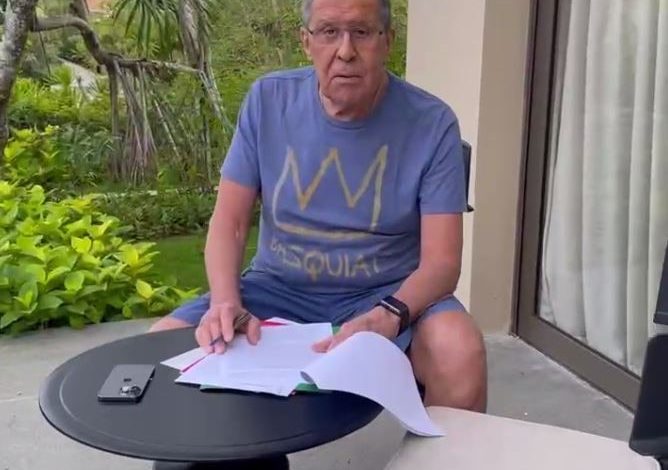 “JANË LOJË POLITIKE”/ Lavrov mohon lajmet për probleme shëndetësore dhe flet nga dhoma e hotelit