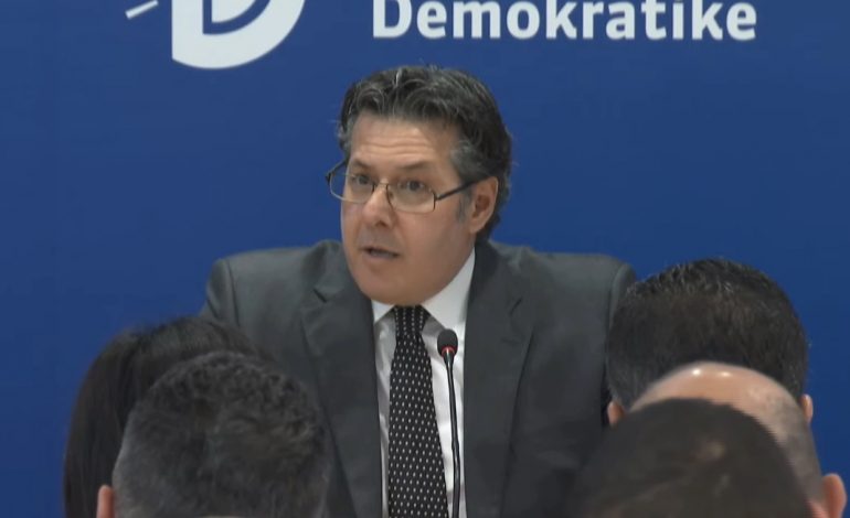 “ERDHI I DEHUR NË KUVEND, TË PËRJASHTOHET”/ Reagon Paloka: Rama dhe zarbot e tij sajuan historinë. Të bëjmë testet!