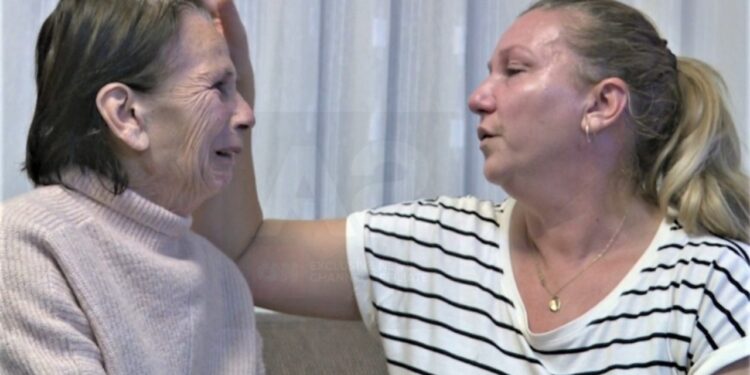 “NUK KEMI MË…”/ Në shtëpinë e të moshuarës që u dhunua në Kosovë, e bija mes lotëve
