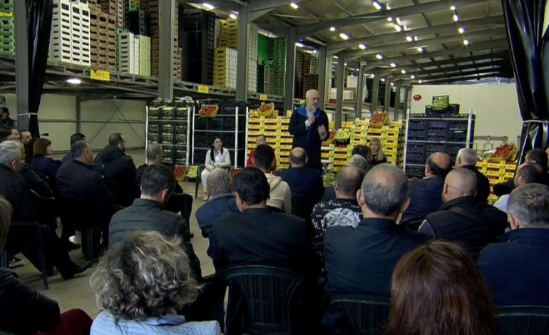 “SUPER TAKSISTË”/ Rama i prerë: Ndërhyrje ligjore, tokën bujqësore s’mund ta mbani peng, do e punoni ose…