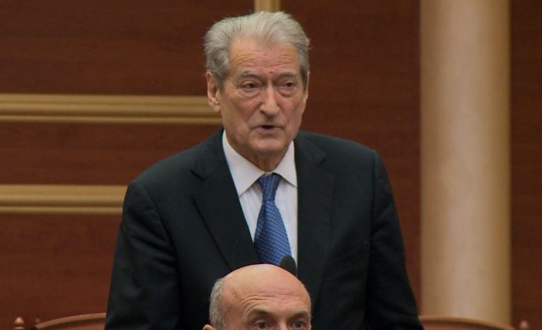“I JAP PARALAJMËRIM RAMËS…”/ Berisha: Kjo situatë duhet të marrë fund nëse doni paqe dhe stabilitet në parlament