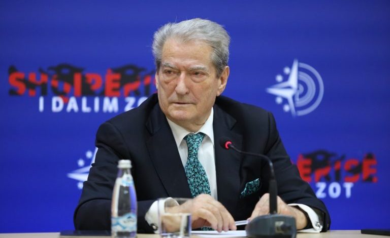 “RAMA I SËMURË NGA SPIUNOFOBIA”/ Berisha: Viktima tjetër do të jetë Vali Bizhga, e autorizon për takime dhe…
