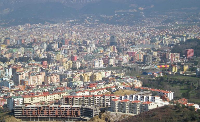 HYN NË FUQI LIGJI PËR PRONAT/ Si ndryshon skema për më shumë se 25 mijë pronarë