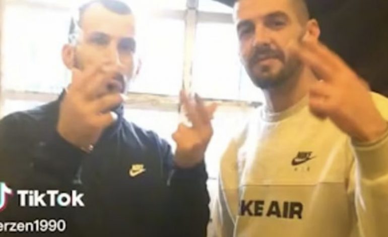 “DUKE PIRË DUHAN DHE DUKE SHARË…”/ Gangsterët shqiptarë “sfidojnë” policinë nga burgjet britanike