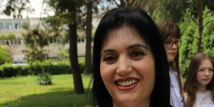 URDHËROI DJEGIEN GJALLË TË TË DASHURIT/ Fqinjët për Marjeta Karaj: U çuditëm kur e dëgjuam, ishte…