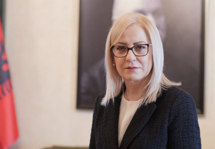 NDARJA NGA JETA E PAPA BENEDIKTIT XVI/ Lindita Nikolla mesazh ngushëllues: Humbje e madhe për Kishën Katolike dhe qytetërimin