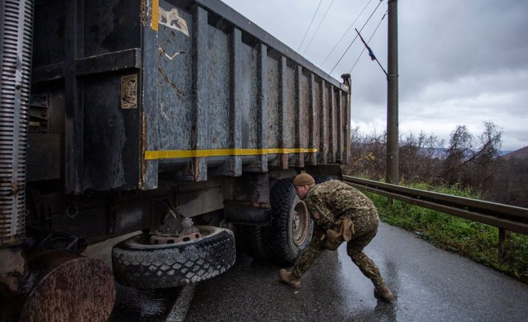 TENSIONET NË VERI/ CNN: Mes rritjes së dhunës dhe përplasjeve me serbët, Kosova i bën thirrje NATO-s për ndërhyrje