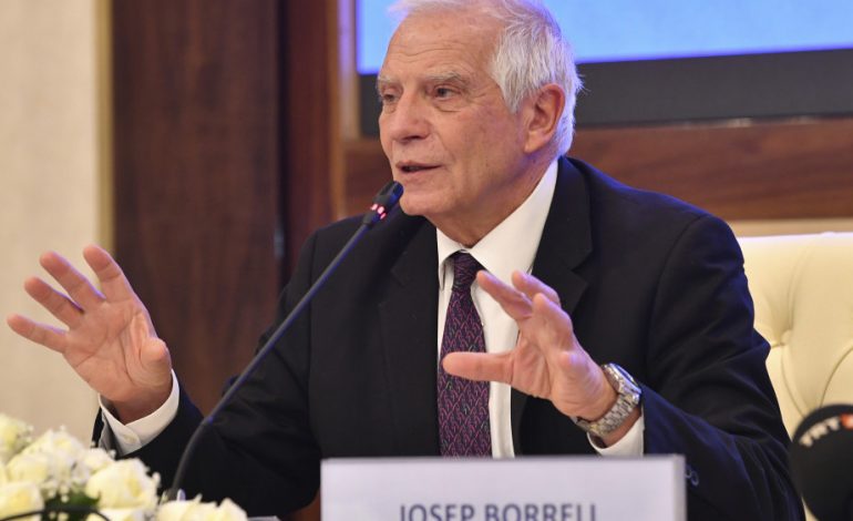 TENSIONET NË VERI/ Borell thirrje Beogradit dhe Prishtinës: Ndaloni konfliktet dhe dialogoni!