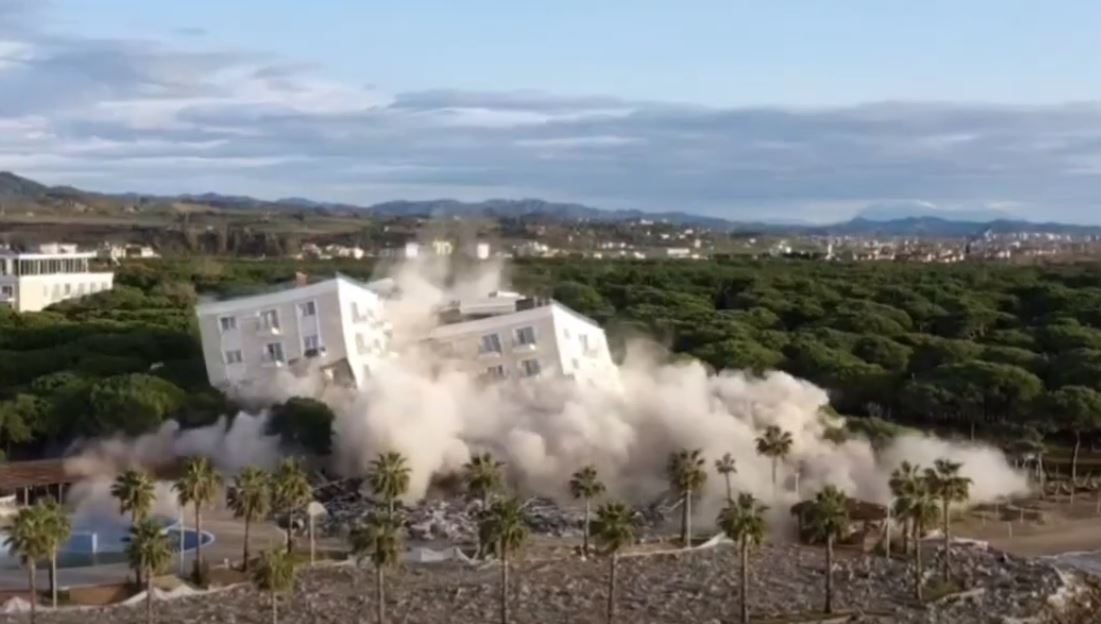 PAMJET ME DRON/ Momenti kur “Prestige Resort” hidhet në erë me 70 kg eksploziv, një ditë para vendimit të Gjykatës Administrative
