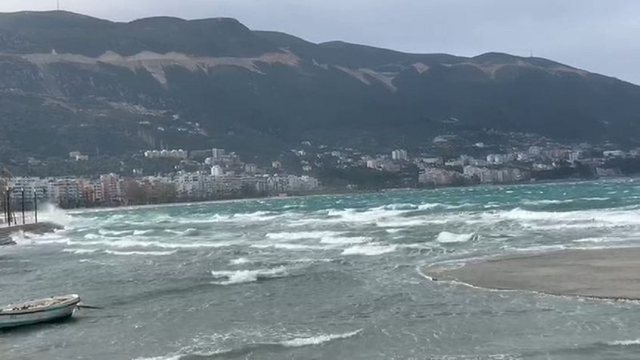 MOTI I KEQ NË VEND/ Drejtoria Detare bën njoftimin e rëndësishëm! Çfarë paralajmërohet?!