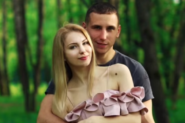 “PËRDHUNOI DHE MOS THUAJ GJË”/ Shpallet në kërkim ndërkombëtar rusja që i dha lejë burrit të abuzonte gratë ukrainase