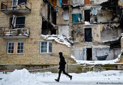 EDHE DIMRI NË UKRAINË KTHEHET NË ARMË LUFTE/ Reportazhi i DW tregon gjendjen e vështirë të jetës mes bombardimeve dhe acarit
