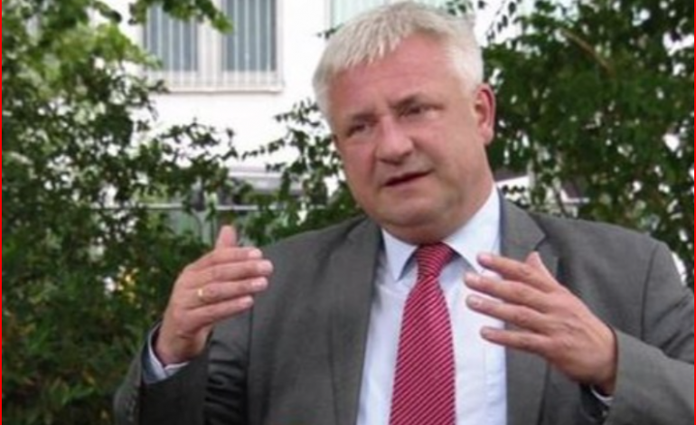 TENSIONET NË VERI/ Deputeti gjerman: Mungon fundamenti për Asociacionin Serb në Kosovë! Plani franko-gjerman?