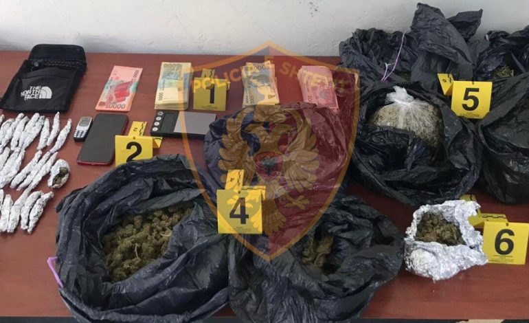 SHPËRNDANTE KANABIS/ Arrestohet në flagrancë 20-vjeçari në Librazhd. I sekuestrohen 2.3mln lekë