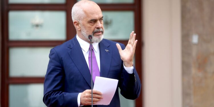 DITA E DIASPORËS/ Rama: Shqiptarët e kthyer për të investuar në atdhe, shembuj suksesi e frymëzimi