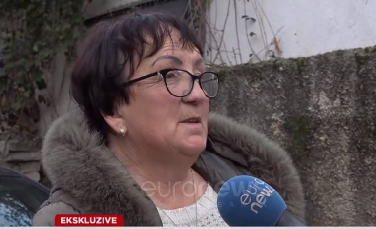 E GODITI ME GRUSHT/ E ëma e Gert Shehut i kërkon falje Berishës: Ka probleme të shëndetit mendor