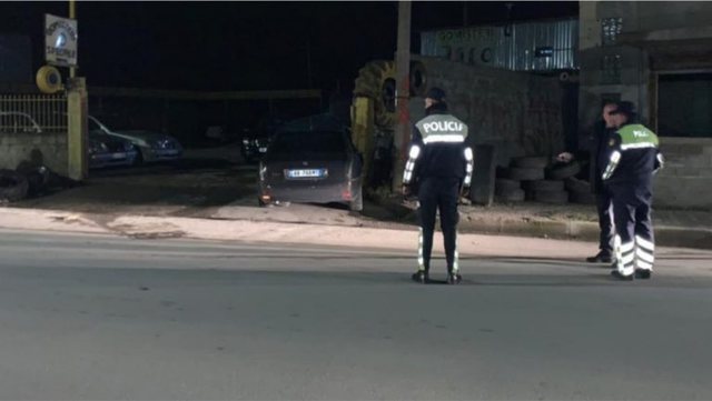 EMRAT/ Zbardhet identiteti i viktimës, policia jep detajet e aksidentit në Elbasan: 17-vjeçari pa patentë