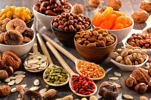 I GJENI LEHTËSISHT NË TREG/ Ky frut i thatë përmirëson shëndetin e zorrëve, ja sa duhet të konsumoni
