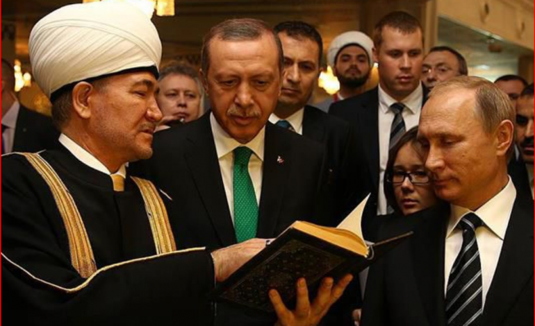 ÇUDIT shkrimtari turk: Putini është mysliman, u konfirmua në 2015