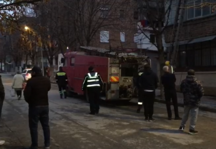 E RËNDË NË KORÇË/ Jetonte në banesë me nënën e paralizuar, gjendet i pajetë 64-vjeçari. Dyshimet e para të policisë