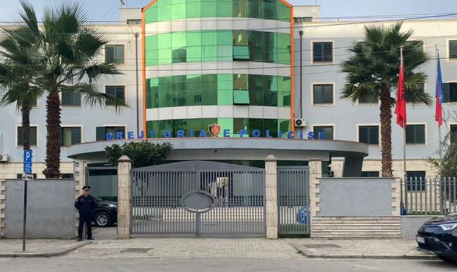 KOKAINË TË NDARË NË DOZA BRENDA MAKINËS/ Arrestohet 29-vjeçari në Durrës