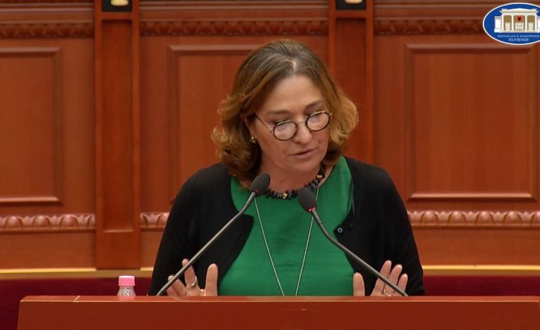 “HODHËN NË ERË NJË RESTORANT, SE NUK..”/ Flutura Açka letër Von der Leyen-it: Rama po përdor ardhjen tuaj për të…