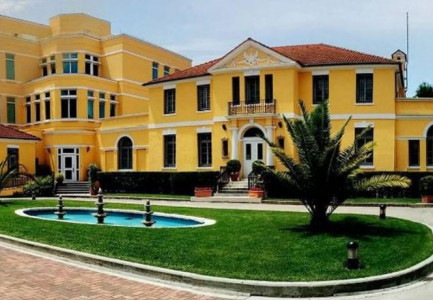 DITA E RINISË/ Ambasada amerikane kujton 8 dhjetorin e 32 viteve më parë: Nderim për guximin e atyre studentëve…
