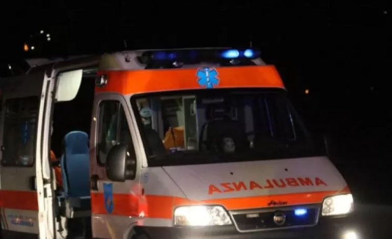 TRAGJIKE/ Sapo kishte mbledhur hurma për t’i çuar në shtëpi, makina përplas për vdekjen shqiptarin