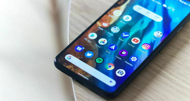 KËTA TRE APLIKACIONE PO I VËNË PËRDORUESIT NË RREZIK/ Kontrolloni telefonin dhe fshijini menjëherë