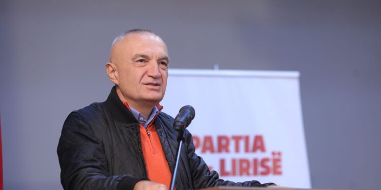PROTESTA NË DITËN E SAMITIT/ Meta: Nesër të gjithë bashkë në Bulevardin “Dëshmorët e Kombit” në mbrojtje të Kushtetutës