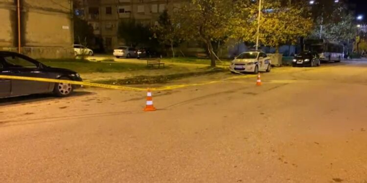 EMRI/ Masakroi me thikë babë e bir në Vlorë pas sherrit banal, zbulohet identiteti i dhëndrit
