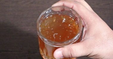 NJIHET SI “MREKULLIA E NATYRËS”/ Në vetëm 7 ditë, kjo pije ul kolesterolin dhe rregullon presionin e gjakut
