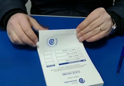 BALOTAZHI PËR PRIMARET E PD-SË/ Nis votimi në Fier! Ja dy kandidatët që garojnë