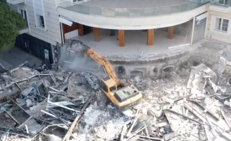 SULMI NË “PRESTIGE RESORT” VIJON ME INTESITET TË LARTË/ Banorët të shqetësuar për shpërthimin me eksploziv