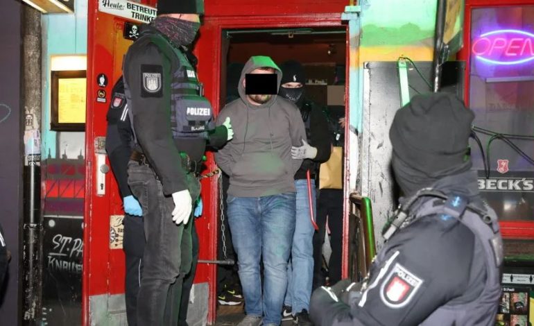 “NJË GRAM PËR 50 EURO”/ Policia bastis restorantin e kthyer në ‘dyqan’ kokaine, shpërbëhet banda e shqiptarëve në Gjermani