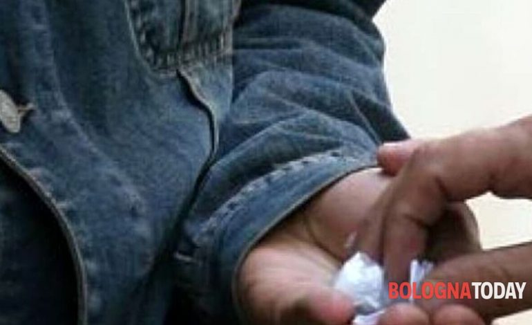 NË ARREST SHTËPIE, POR SHISTE KOKAINË/ Arrestohet sërish 35-vjeçari shqiptar në Itali