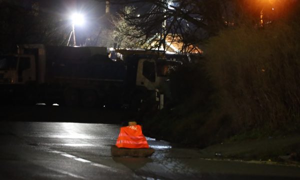 E FUNDIT/ Shpërthim i fortë në veri të Mitrovicës, Policia e Kosovës vihet në lëvizje