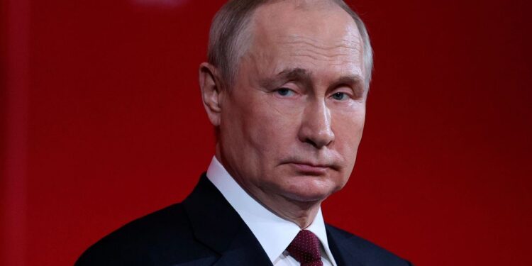 PËRVJETORI I AGREZIONIT NË UKRAINË/ Rusia po planifikon një sulm të fuqishëm, satelitët tregojnë…
