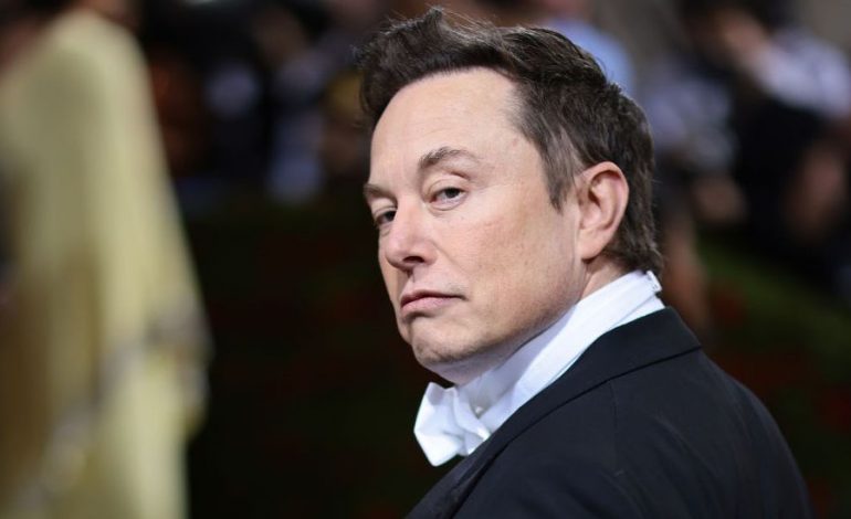 SKEDARËT E TWITTER/ Babai i Elon Musk: Kam vërtet frikë se djalit tim mund t’i ndodhë diçka