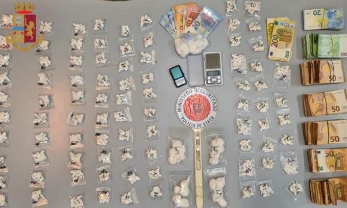 DROGË DHE EURO NË MAKINË/ Kapet mat 46-vjeçari, shqiptar arrestohet në Itali