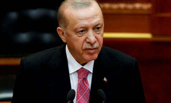 LUFTA NË UKRAINË/ Erdogan zhvillon sot bisedë telefonike me Putinin dhe Zelenskyn