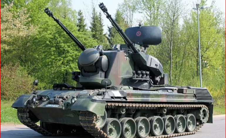 A DO TË PËRSHKALLËZOHET LUFTA? Britania pajtohet të dërgojë tanke në Ukrainë, fuqia e parë perëndimore që furnizon Kievin
