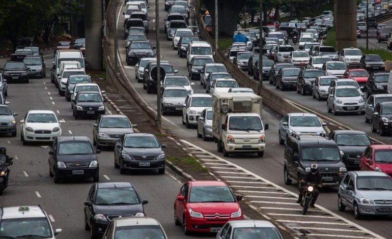 “MERCEDES BENZ”, “AUDI” APO “BMW”? Ja cilat makina kanë zgjedhur shqiptarët në 2022, “kurorën” e mban…