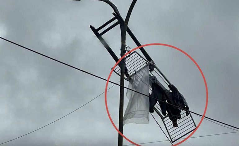 Kur era “fluturon” varësen e rrobave…
