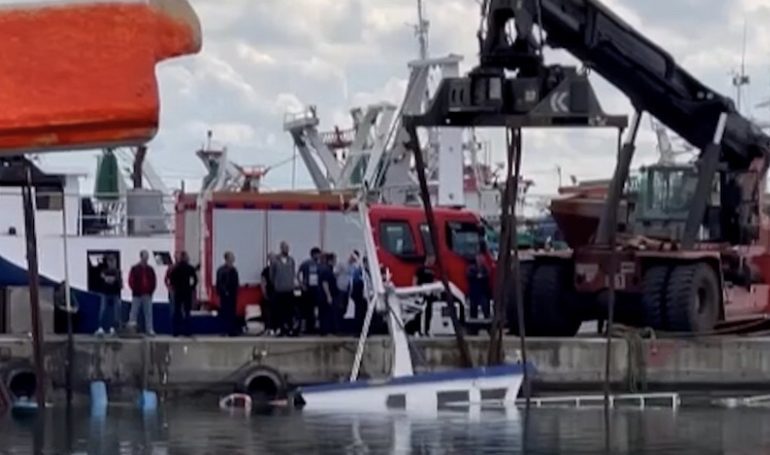 50 MIJË LITRA NAFTË KONTRABANDË/ Sekuestrohet anija e peshkimit në portin e Durrësit