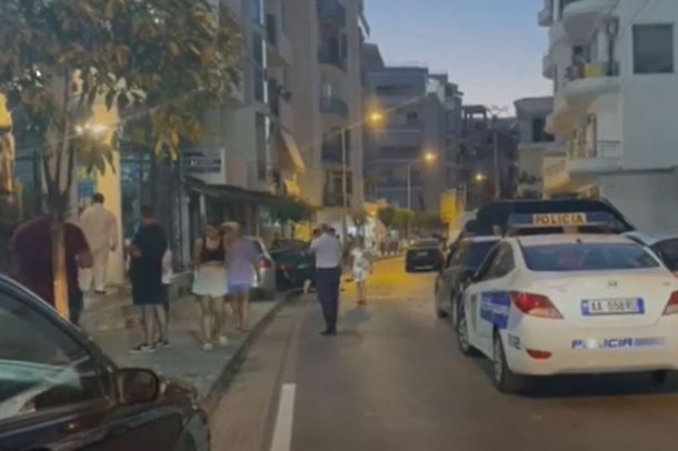 HARROI MIQËSINË PËR NJË MAKINË…/ 32-vjeçari mori çiften në shtëpi dhe qëlloi ndaj shokut të tij në Durrës (EMRAT)
